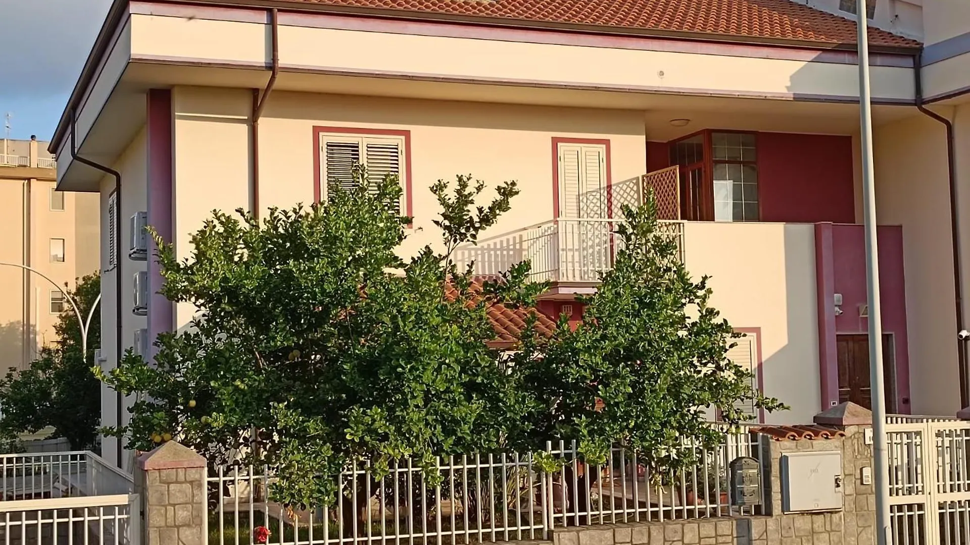 Villa Insieme Apartments ألغيرو